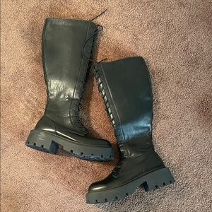 Stylish Black Knee-High Women's Boots